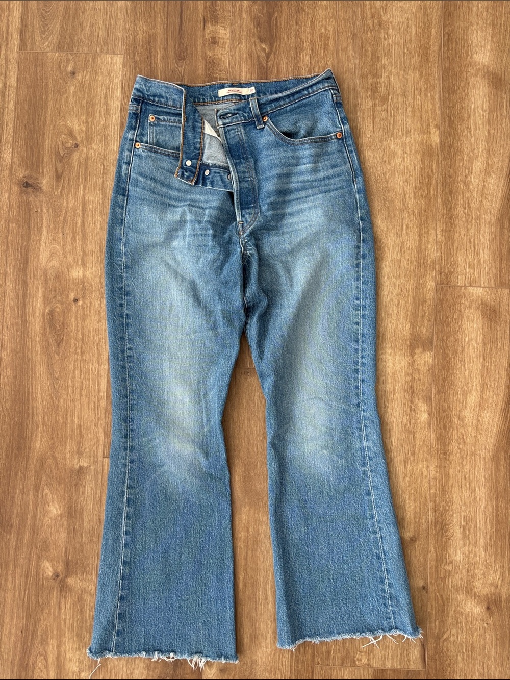 Levi’s Blue Women's Ribcage Flared Jeans size 30